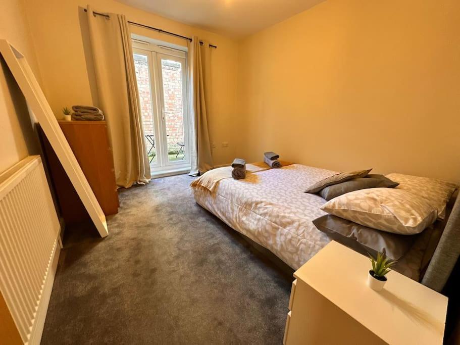 2 Bedroom Apartment In Se13 ลอนดอน ภายนอก รูปภาพ