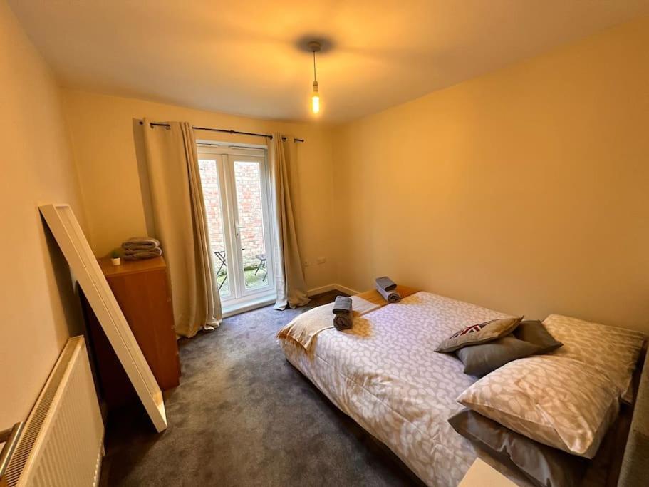 2 Bedroom Apartment In Se13 ลอนดอน ภายนอก รูปภาพ
